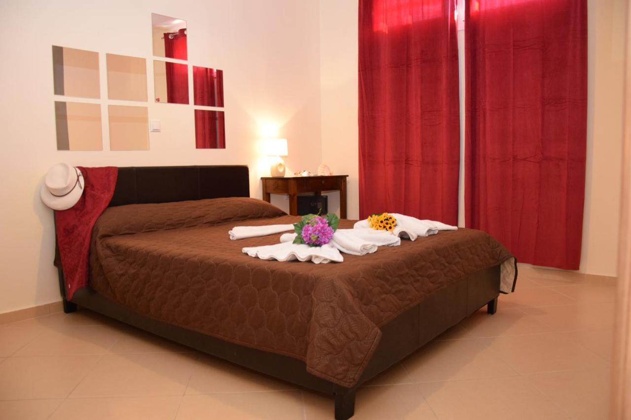 Rubini Homes Agia Marina 外观 照片